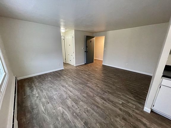 4th image of 1220 Lore Ln #11