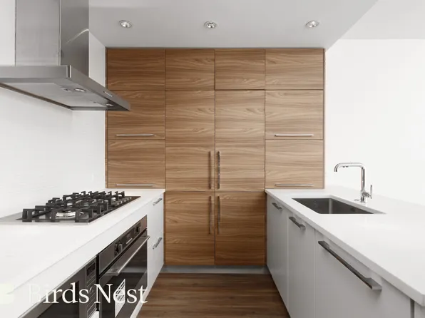 7303 Noble Ln #607, Burnaby, BC V3N 0H2