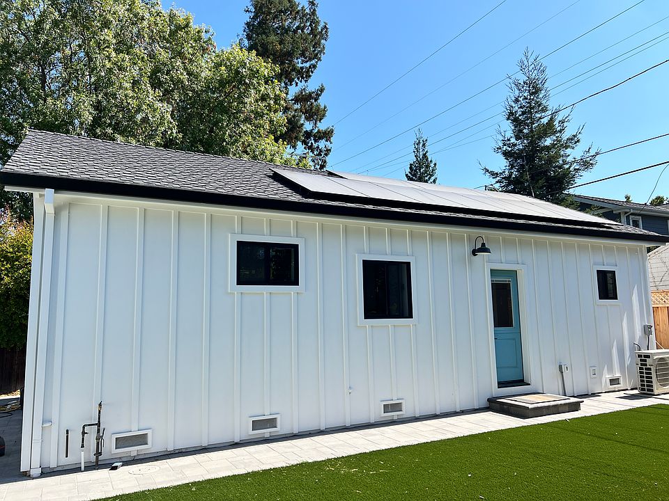 2nd image of 770 College Ave