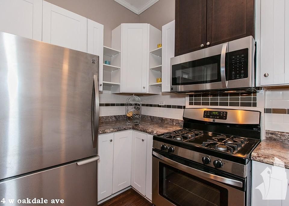 1st image of 724 W Oakdale Ave #726