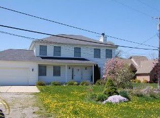 7600 S Huron River Dr, South Rockwood, MI 48179