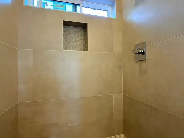 1018 Cedar Brk #C — Photo 8