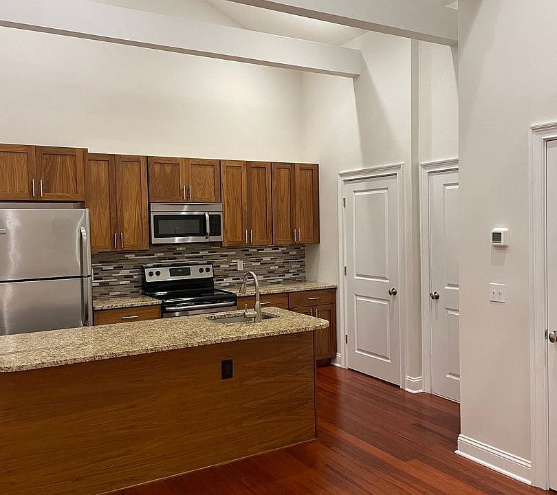 1st image of 60 Crompton Ave APT 104