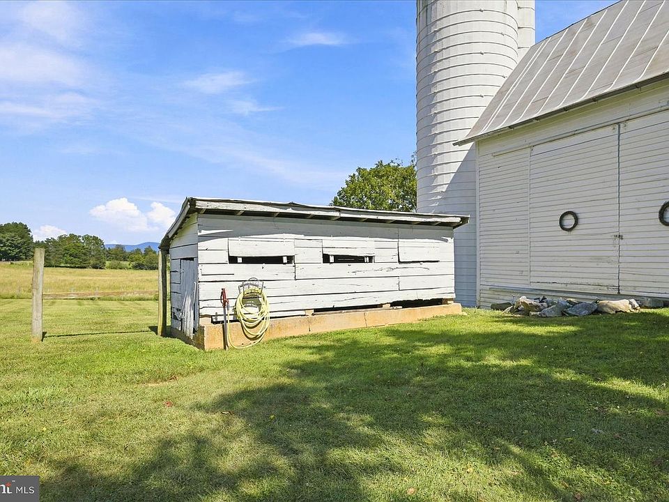 118th image of 625 Riverbend Rd
