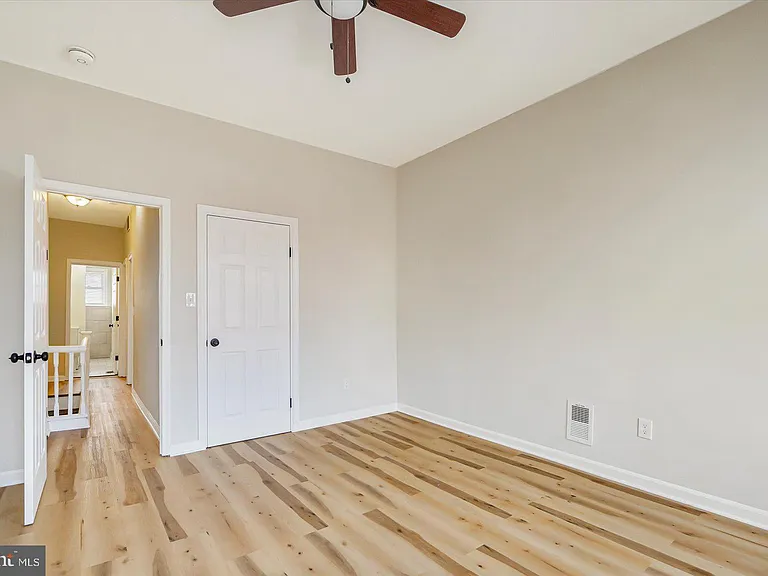 705 N Milton Ave — Photo 23