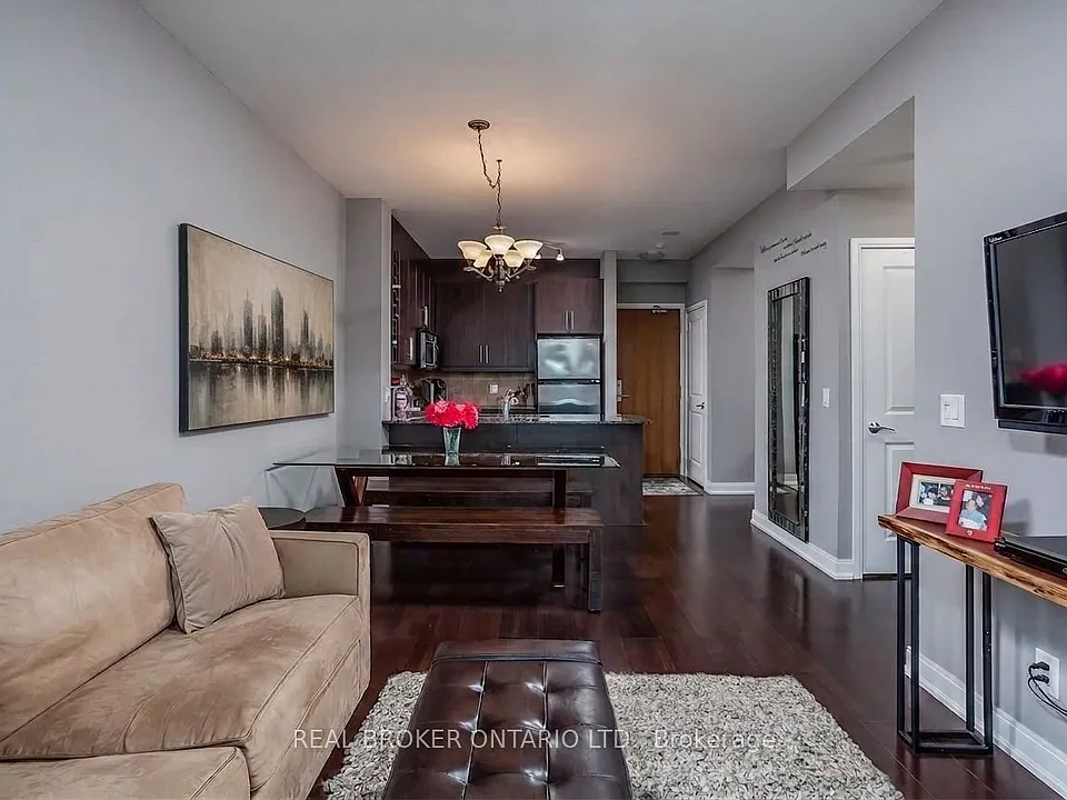88 Broadway Ave #1304