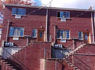 3935 Secor Ave, Bronx, NY 10466