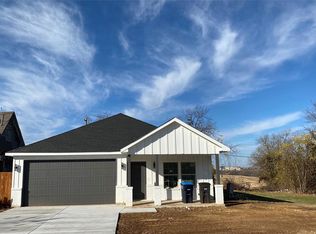 1416 Kuroki St, Fort Worth, TX 76104