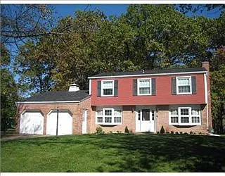 160 Pilgrim Dr photo 1
