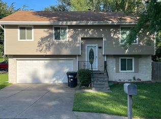 4523 Aurora Dr, Omaha, NE 68134