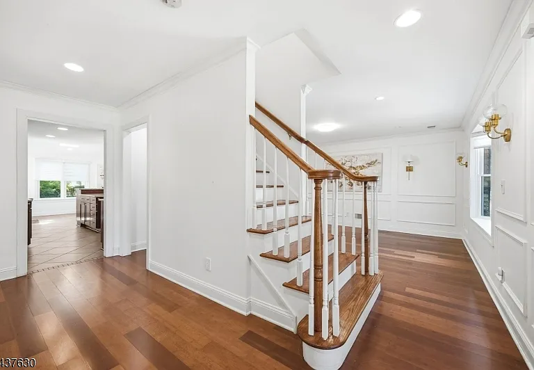 100 Kimball Ave — Photo 4