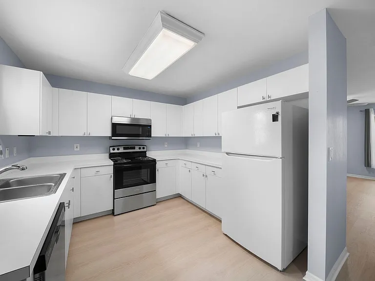 15624 Sunny Crest Ln — Photo 13