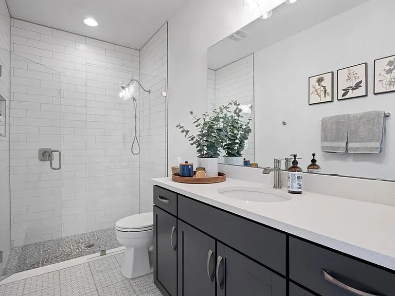 221 Marquesa Cir — Photo 34