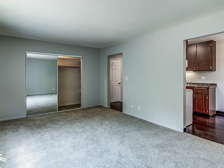 Cottage Terrace Apartments — Photo 7