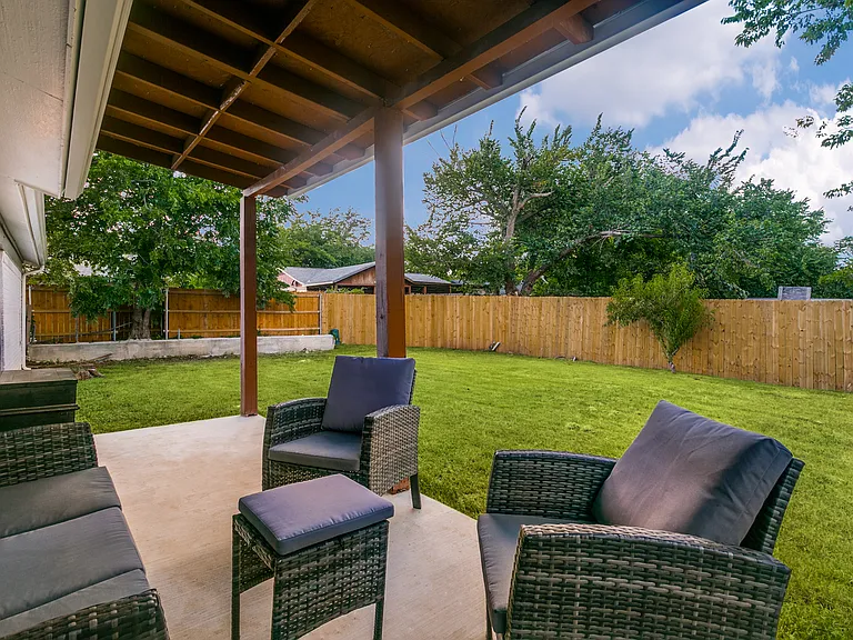 1273 Palisades Dr — Photo 12