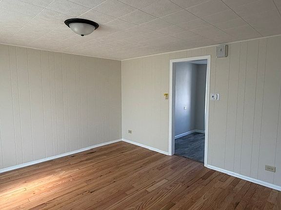 4th image of 1626 N Prairie Ave #1626