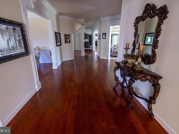 2nd image of 5717 Old Clifton Rd