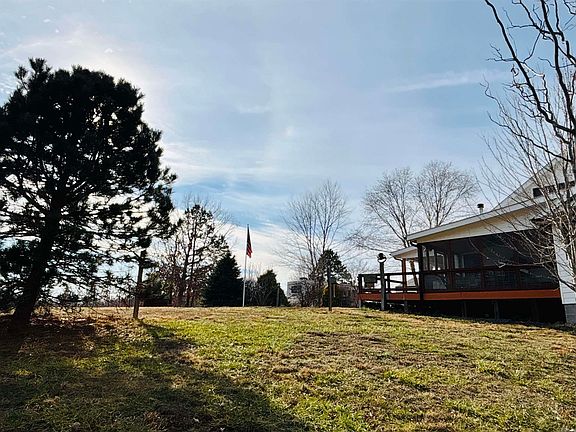 4th image of 1918 Ridge Rd