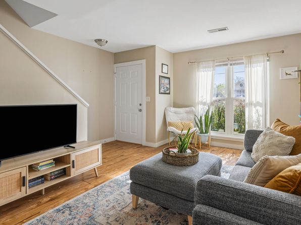 1408 Camp Rd APT B
