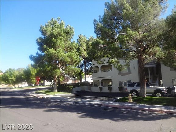 2nd image of 701 Capri Dr Unit 17A
