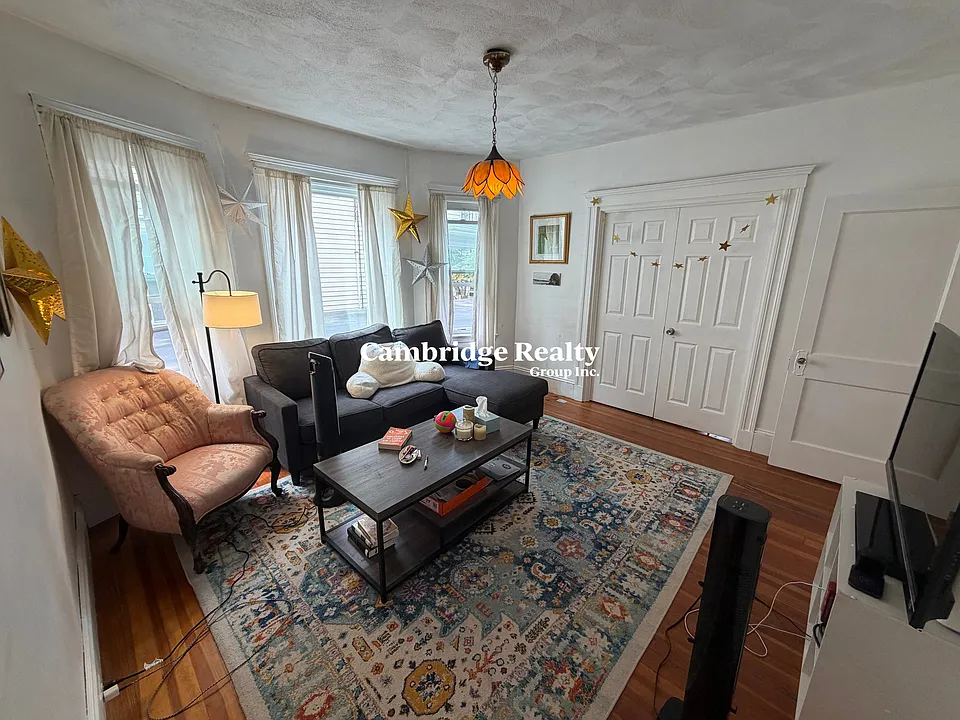 102 W Adams St #T