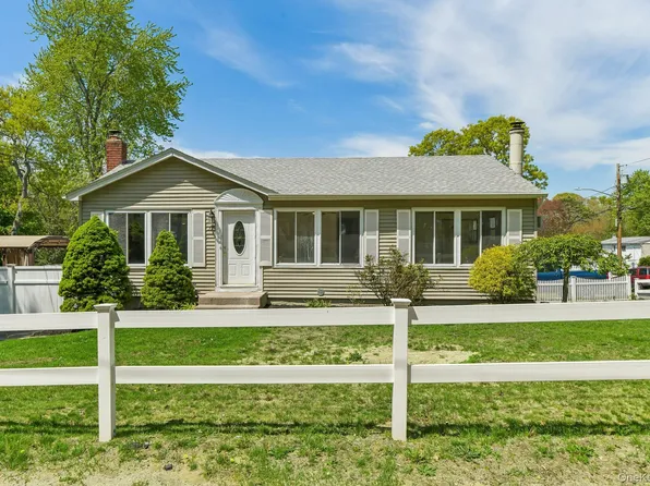 37 Harper Street, Patchogue, NY 11772