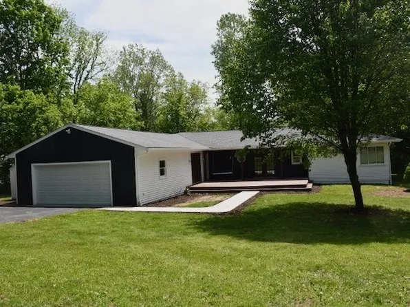 8876 E State Rd, Haslett, MI 48840
