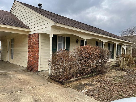 2nd image of 10725 Oak Leaf Dr