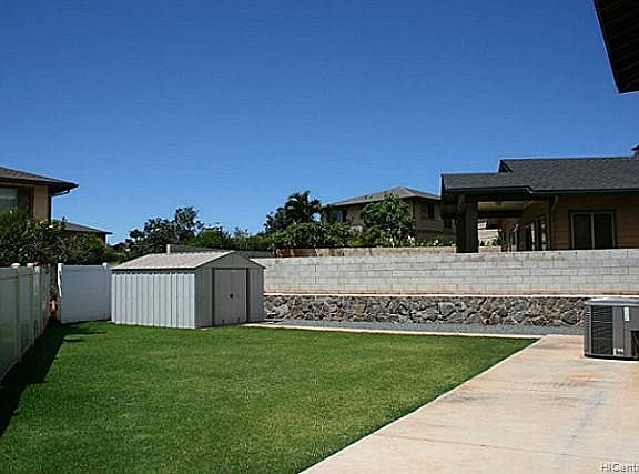 3rd image of 92-1373 Punawainui St