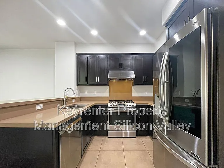 638 Cedarville Ln — Photo 8