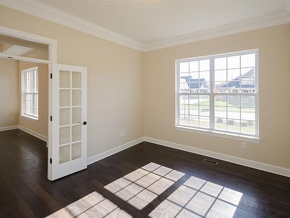4th image of 2740 Old Vines Dr