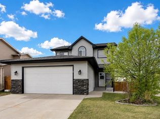 1 N McClung Gate E, Carstairs, AB T0M0N0
