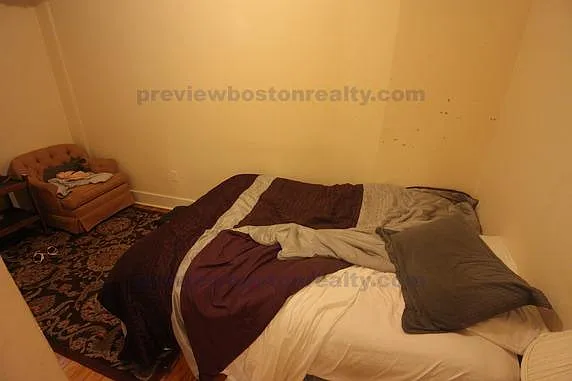 5 bed, 1.5 bath, $3,700 — Photo 2