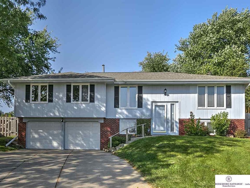 1st image of 15525 Jones Cir