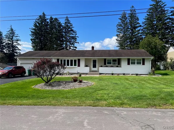 3 Bayberry Ln, Whitesboro, NY 13492