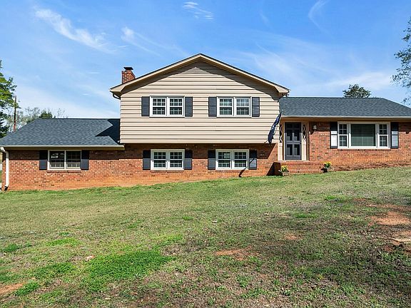 2nd image of 717 Richbourg Rd