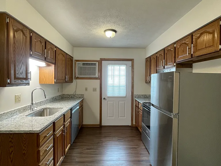 104 Maple Ave #1 — Photo 3