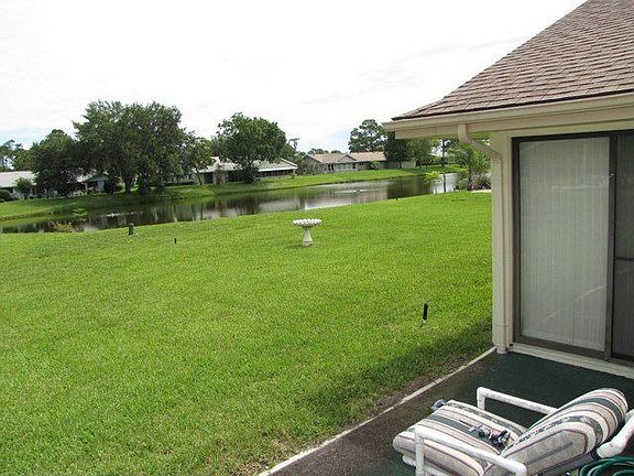 4th image of 32 Lake Fairgreen Cir