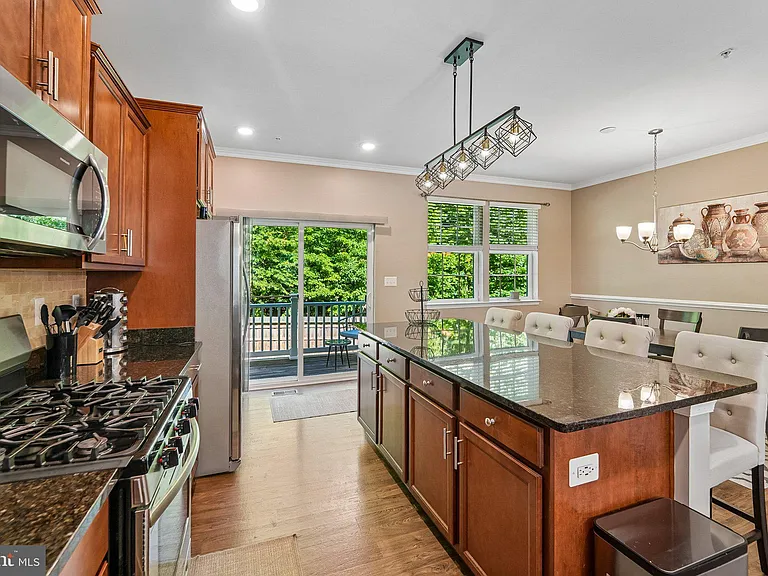 5733 Nicken Ct — Photo 10