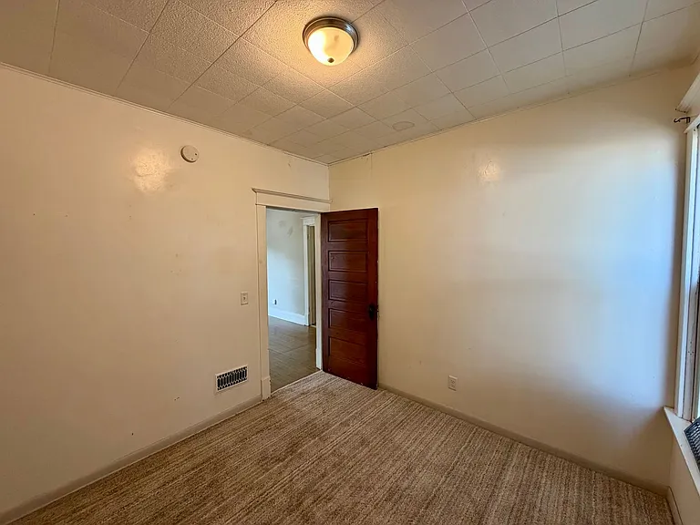 603 N Stevens St — Photo 8