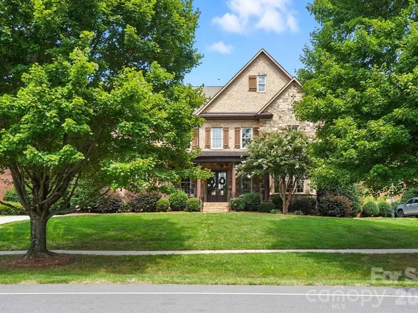 13056 Long Common Pkwy, Huntersville, NC 28078