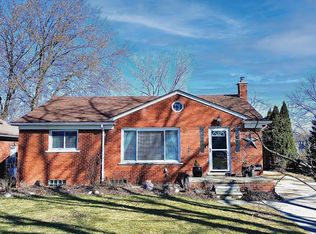 22023 Grossedale St, Saint Clair Shores, MI