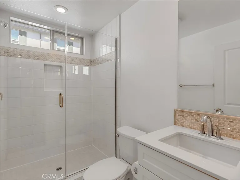 77 Jensen Ct — Photo 12