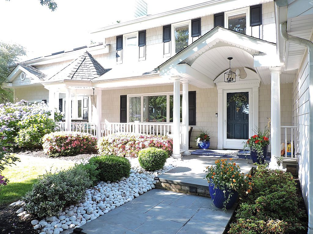 1 Makamah Beach Rd, Northport, NY 11768 Zillow