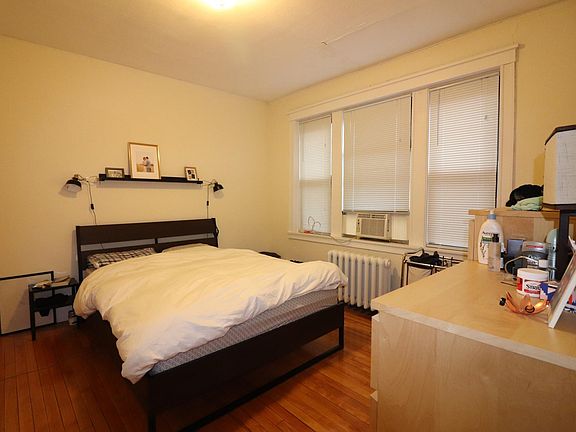 4th image of 123 Babcock St #3G