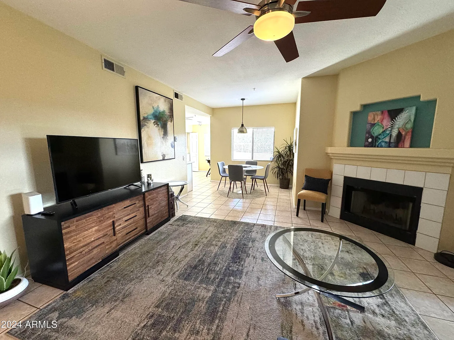 2 bed, 2.0 bath, 1500 sqft, $2,200 — Photo 2