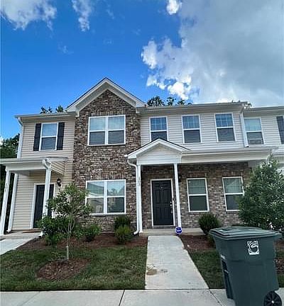 2nd image of 103 Summerland Dr