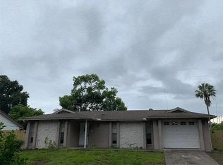 808 Gaines Way Dr, Tarpon Springs, FL 34689