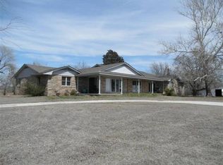 3550 W Riverview Rd, Ponca City, OK 74601