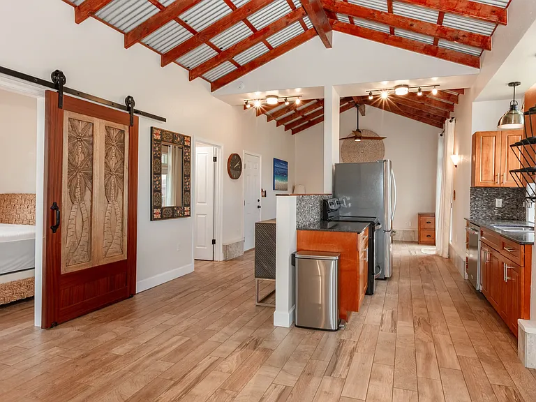 308 Awakea Rd — Photo 15